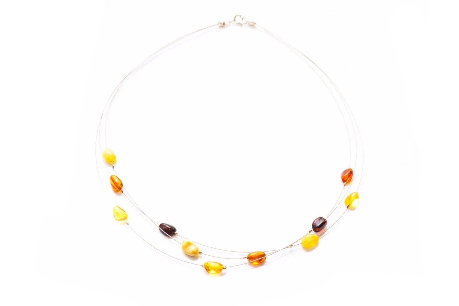 Elegante collana di perline multicolore