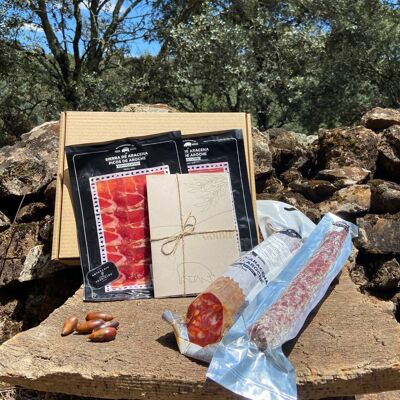 Box mit Gourmetprodukten vom iberischen Eichelschwein
