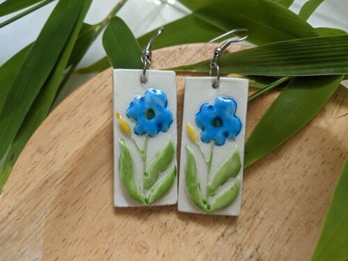 Blue flower earrings, summer clay earrings, elegant floral earrings