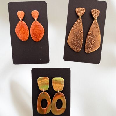 Artesanía: 3 pares de aretes en tono cobre