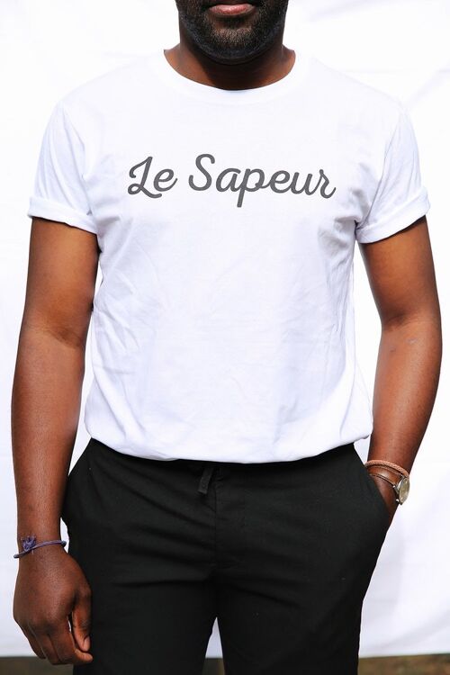 T-shirt avec le slogan "Le Sapeur"