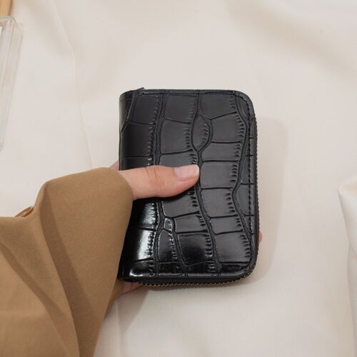 Crocodile Textured Zipper Leather Wallet