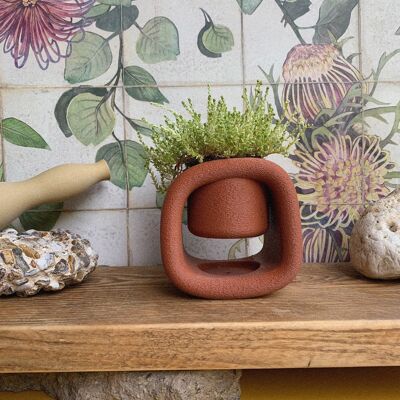 Kyu | Plant Pot 01 | Burnt Ochre