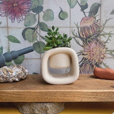 Kyu | Plant Pot 01 | Sandstone