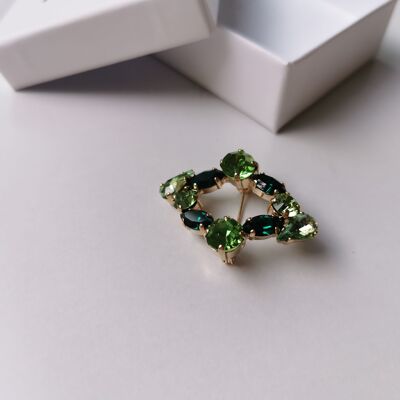Diamond brooch in emerald green Swarovski crystal