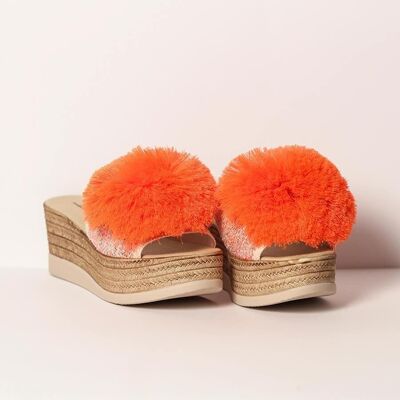 Martina - Women's platform sandals with pompoms