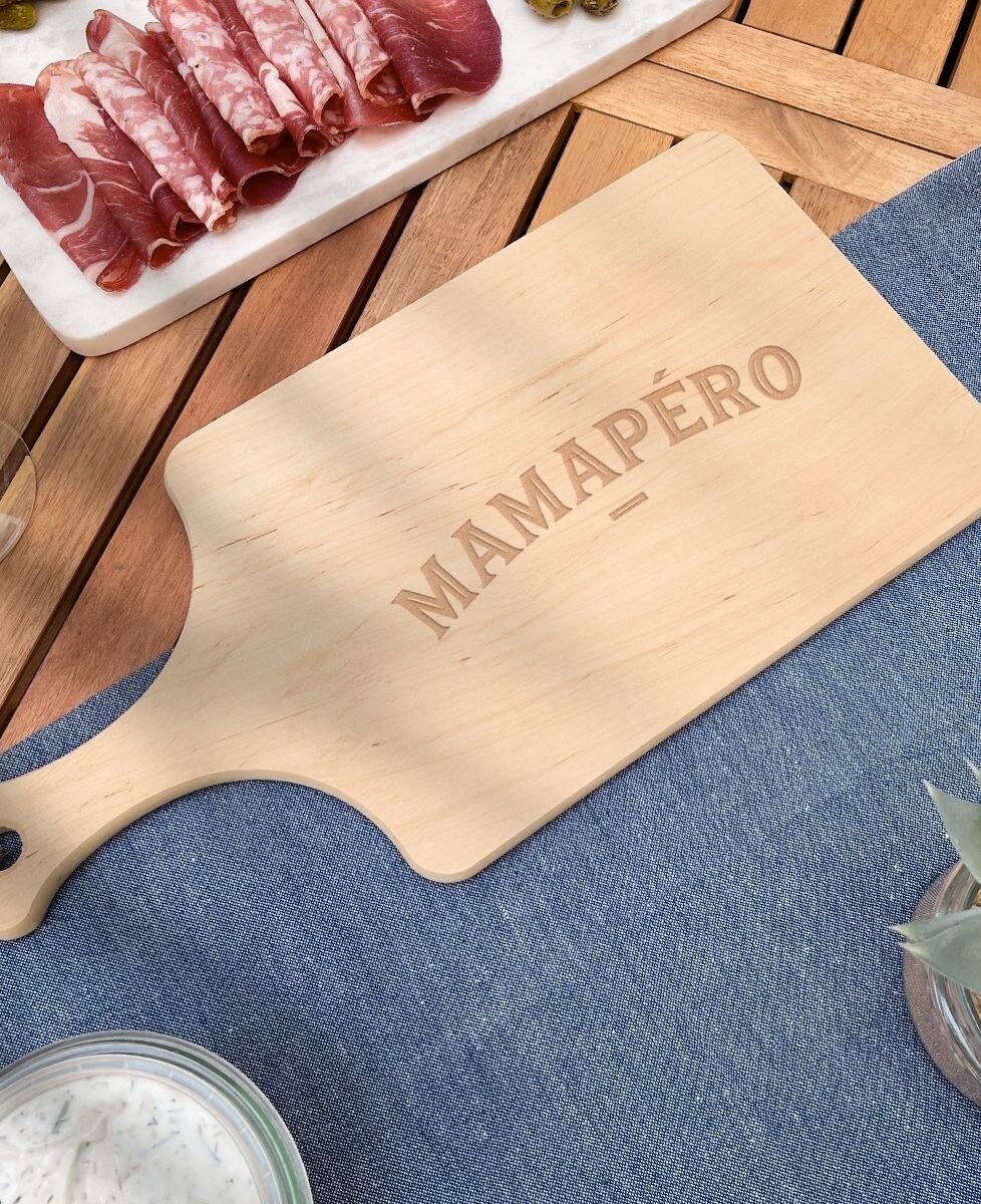 Tagliere da aperitivo con manico Mamapéro (inciso)