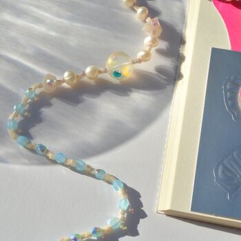 Collier de perles blanches avec perles bleues, joli collier ras de cou perlé 4
