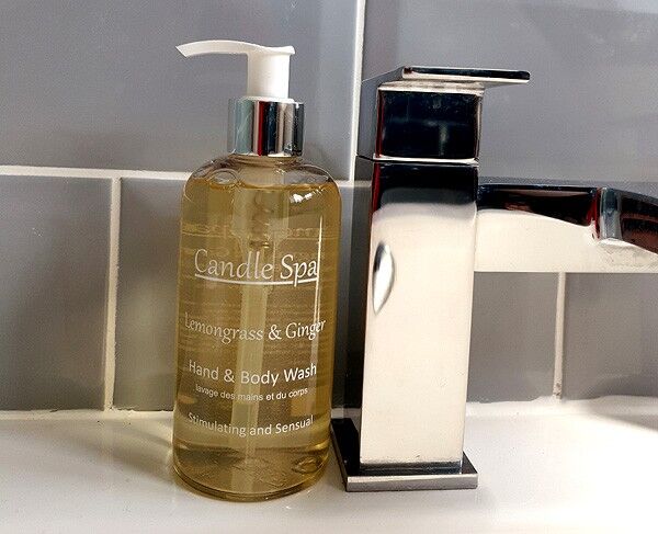 Nettoyant pour les mains et le corps à la citronnelle et au gingembre 250 ml