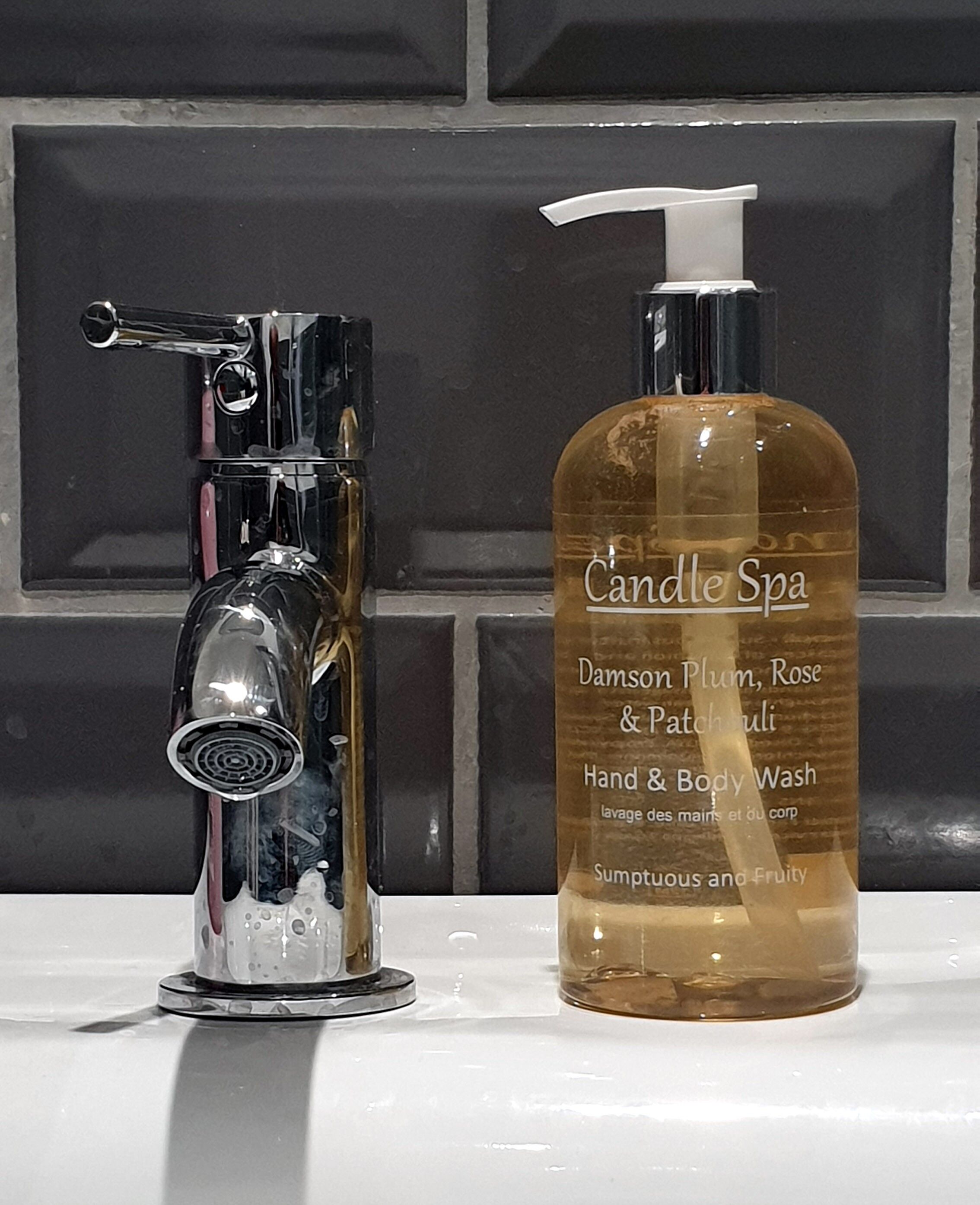 Damson Prune, Rose & Patchouli Nettoyant Mains et Corps 250ml