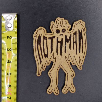 Magnet en bois "Mothman"