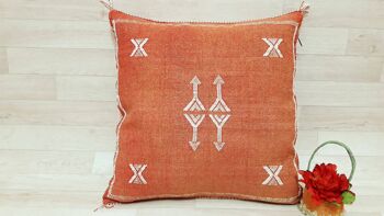 Housse de coussin marocaine en soie sabra cactus orange pâle 3