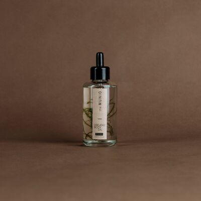 Moss organic body oil