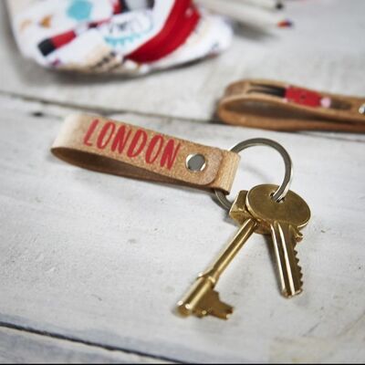 London Adventures Schlüsselanhänger – recyceltes Leder