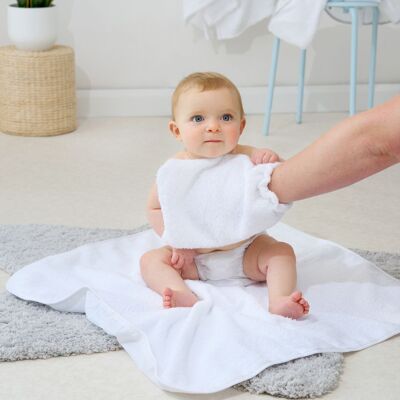 Matelas à langer et gant de toilette en tissu éponge