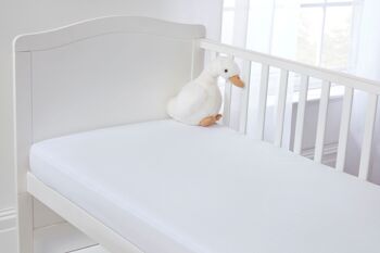 Protège-matelas pour lit de bébé en tissu éponge imperméable Micro-Fresh® - 140 x 70 cm 1