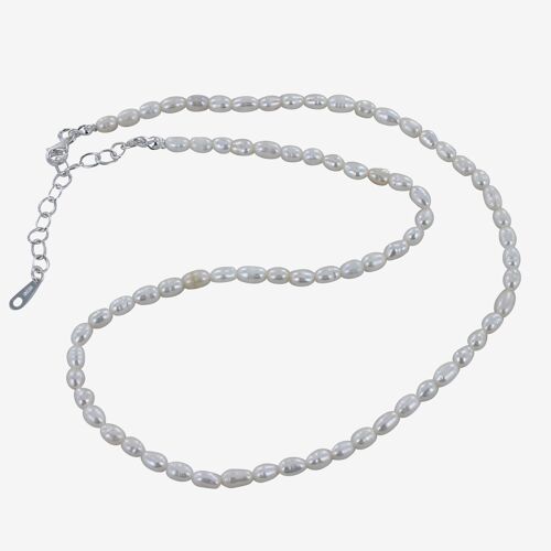 Dainty White Natural Pearl Necklace