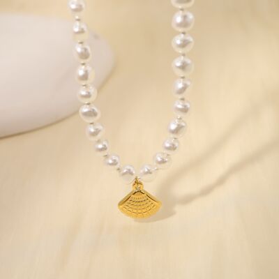 Faux pearl necklace with shell pendant