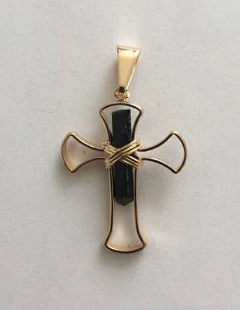 Pendentif croix en métal avec tourmaline 1