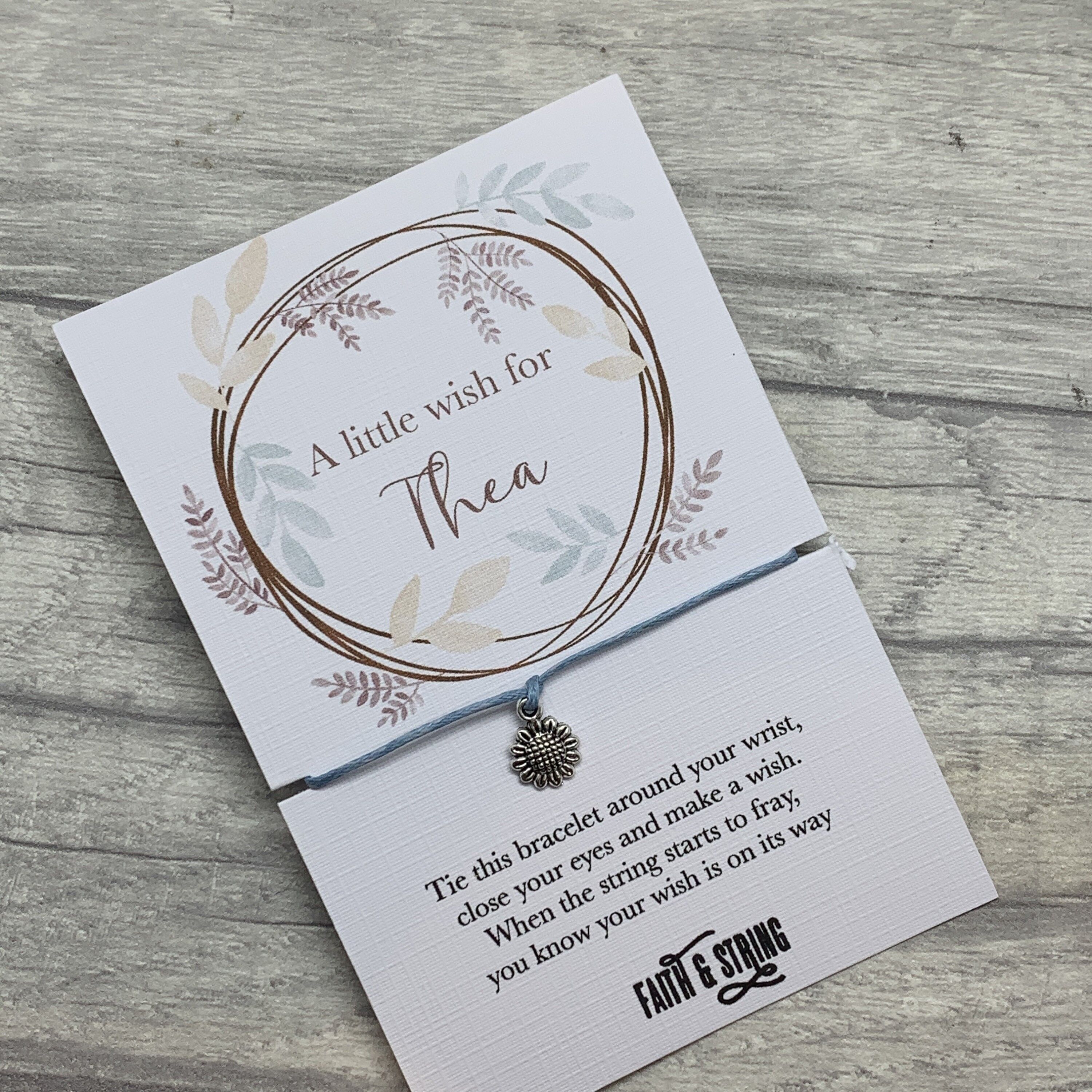 Regalo de nombre inusual, regalo para persona con nombre inusual, brazalete de deseo pequeño, regalo personalizado, regalo para ella, regalo para mejor amiga, regalo para hija