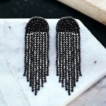 Boucles d'oreilles cascade en cristal noir 3