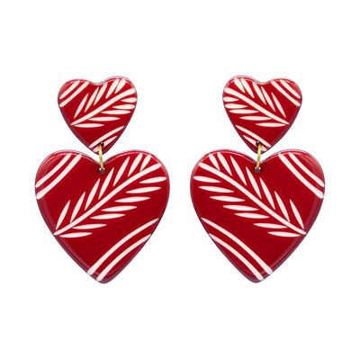 Aretes colgantes de corazón grabados en resina roja