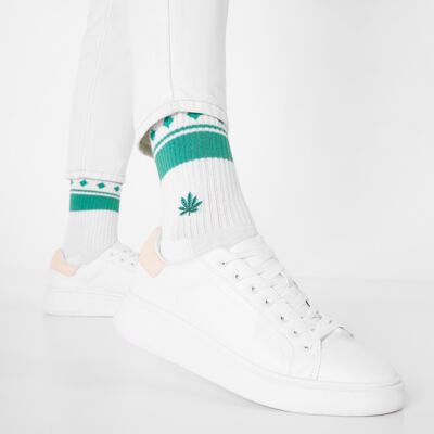 Bio-Socken mit Hanfblatt - Weiße Tennissocken mit gesticktem Hanfblatt, CBD