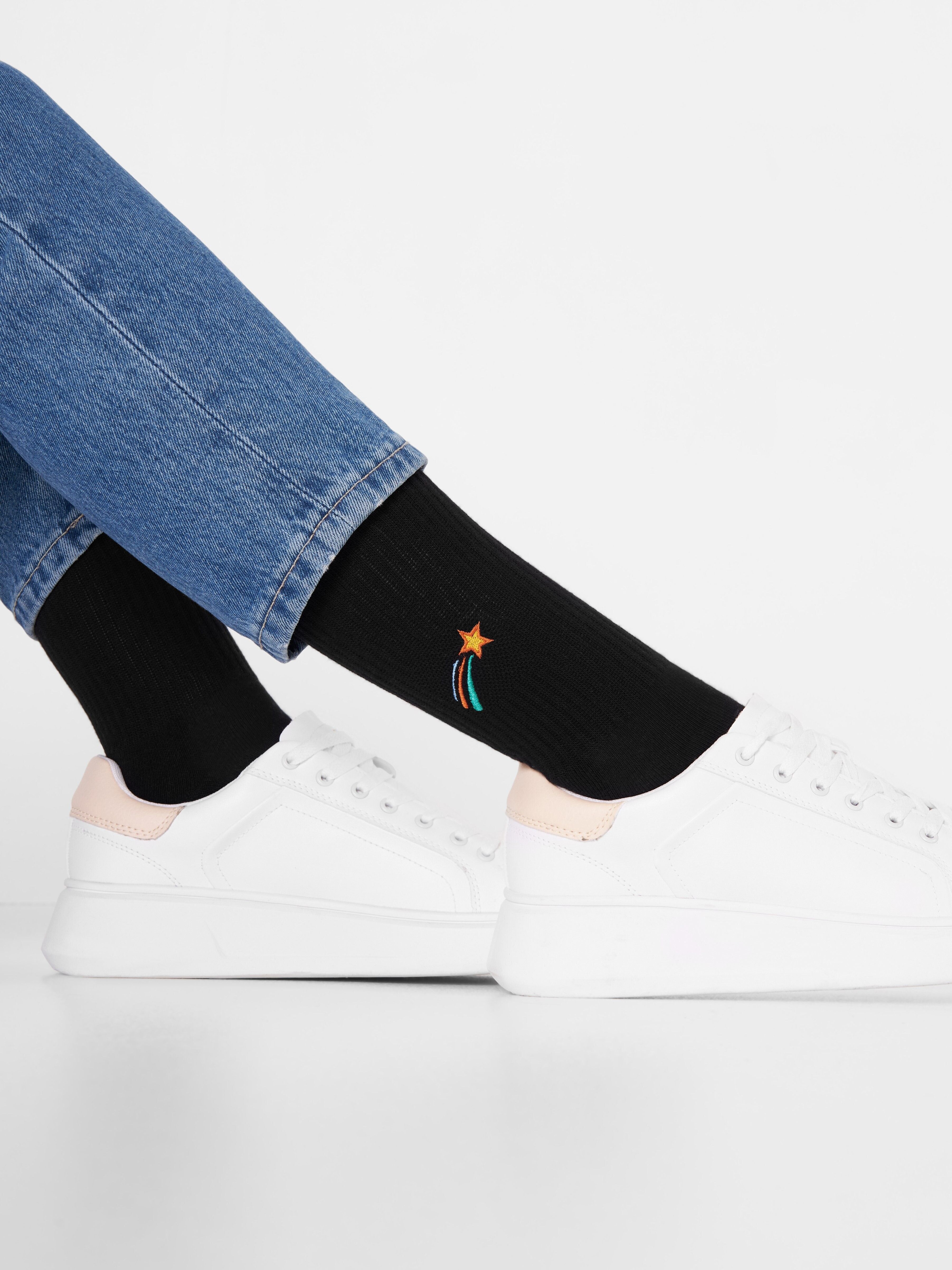 Calzini organici con stelle cadenti - Calzini da tennis neri con stelle cadenti ricamate, stelle cadenti