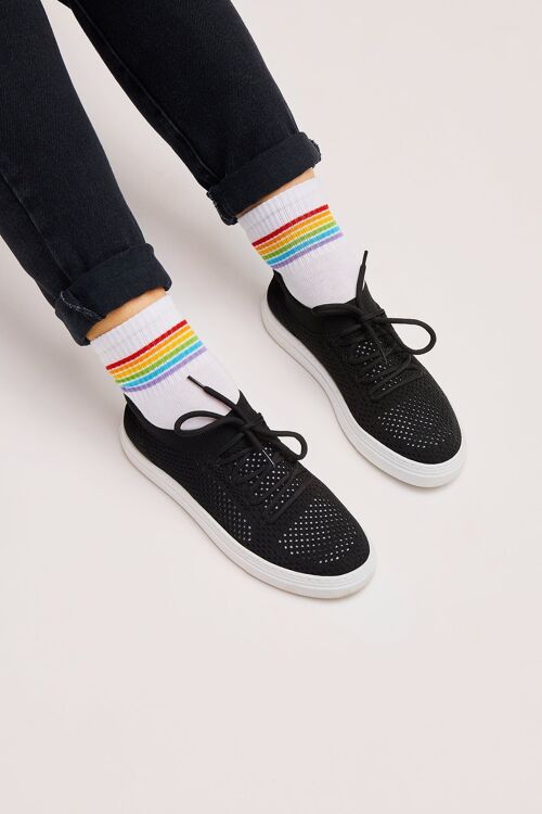 Bio Sneaker-Socken Gestreift - Sportliche weiße Socken mit bunten Streifen, Stripes