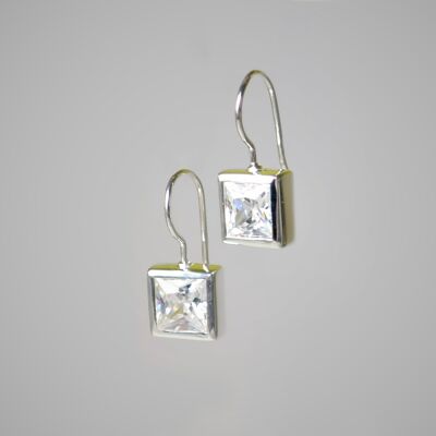 Earrings made of silver and zirconia