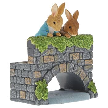 Figurine Peter & Benjamin Bunny sur le pont par Beatirix Potter 2