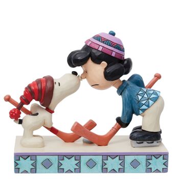A Surprise Smooch (Figurine Snoopy et Lucy jouant au hockey) - Peanuts par Jim Shore 2