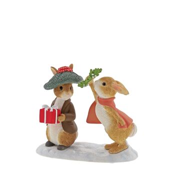Figurine Flopsy et Benjamin Bunny sous le gui par Beatrix Potter 1