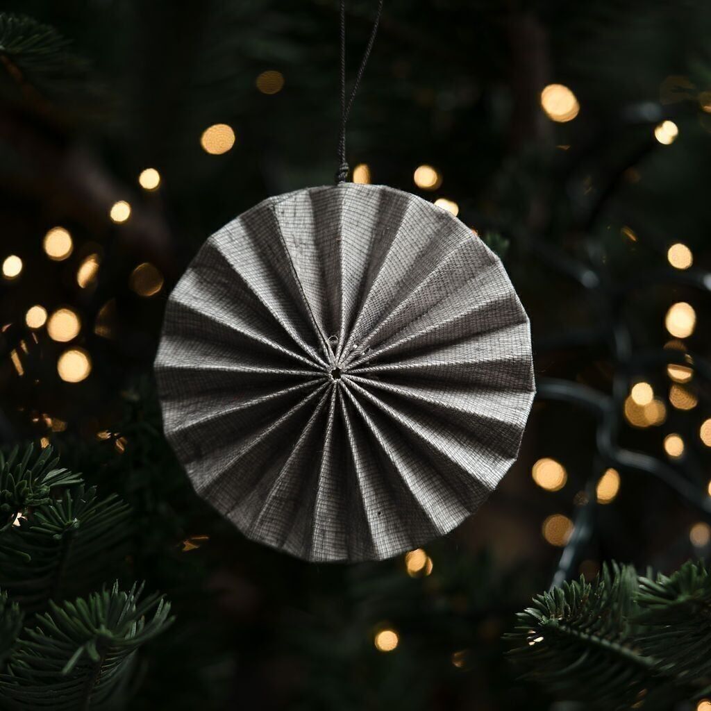 Decorazione da appendere in carta grigia Skye