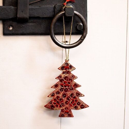 Red and Black Pebble Christmas Tree