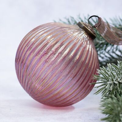 Adorno navideño de cristal grande con bola acanalada de arcoíris color malva de 4"