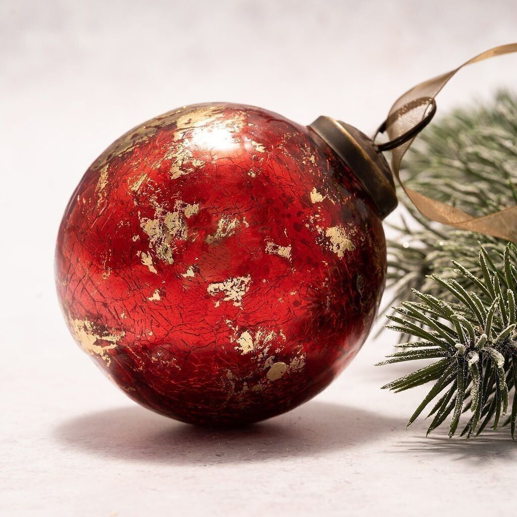 Ornamento per albero di Natale da appendere in vetro craquelé rosso con lamina d'oro da 4 pollici