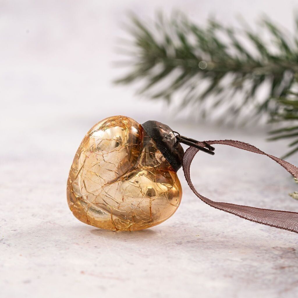 Set di 6 piccoli cuori pendenti in vetro champagne craquelé da 1 pollice