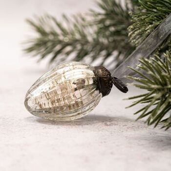 Ensemble de 6 petites pommes de pin en verre de décorations de Noël argentées de 1 po 1