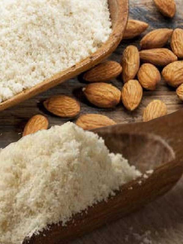 Farina di mandorle dolci pelate