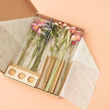 Coffret cadeau - Fleurs séchées dans une boîte aux lettres avec vases - Rose 1