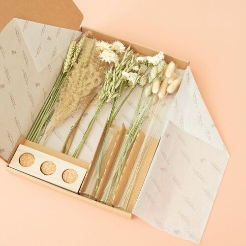 Giftbox - Dried Flowers in Letterbox with Vases - Natural