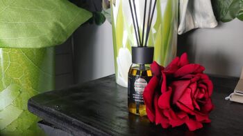 parfum d'ambiance atelier 125 ml à la ROSE EN TISSU ET BÂTONNETS 7