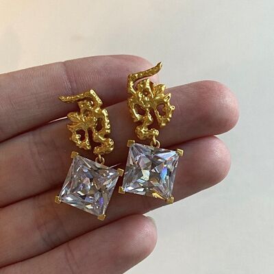 MIRU earrings (gold)