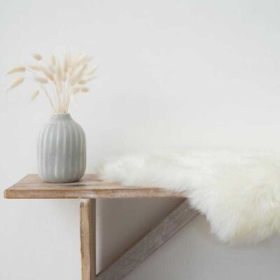 Orla - Organic Lambskin rug in Natural White