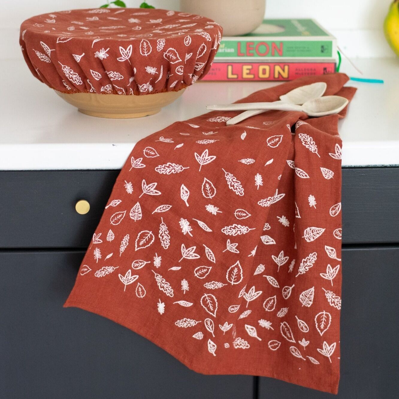 Leinen-Geschirrtuch, handbedruckt, Blattdesign – Küchentuch