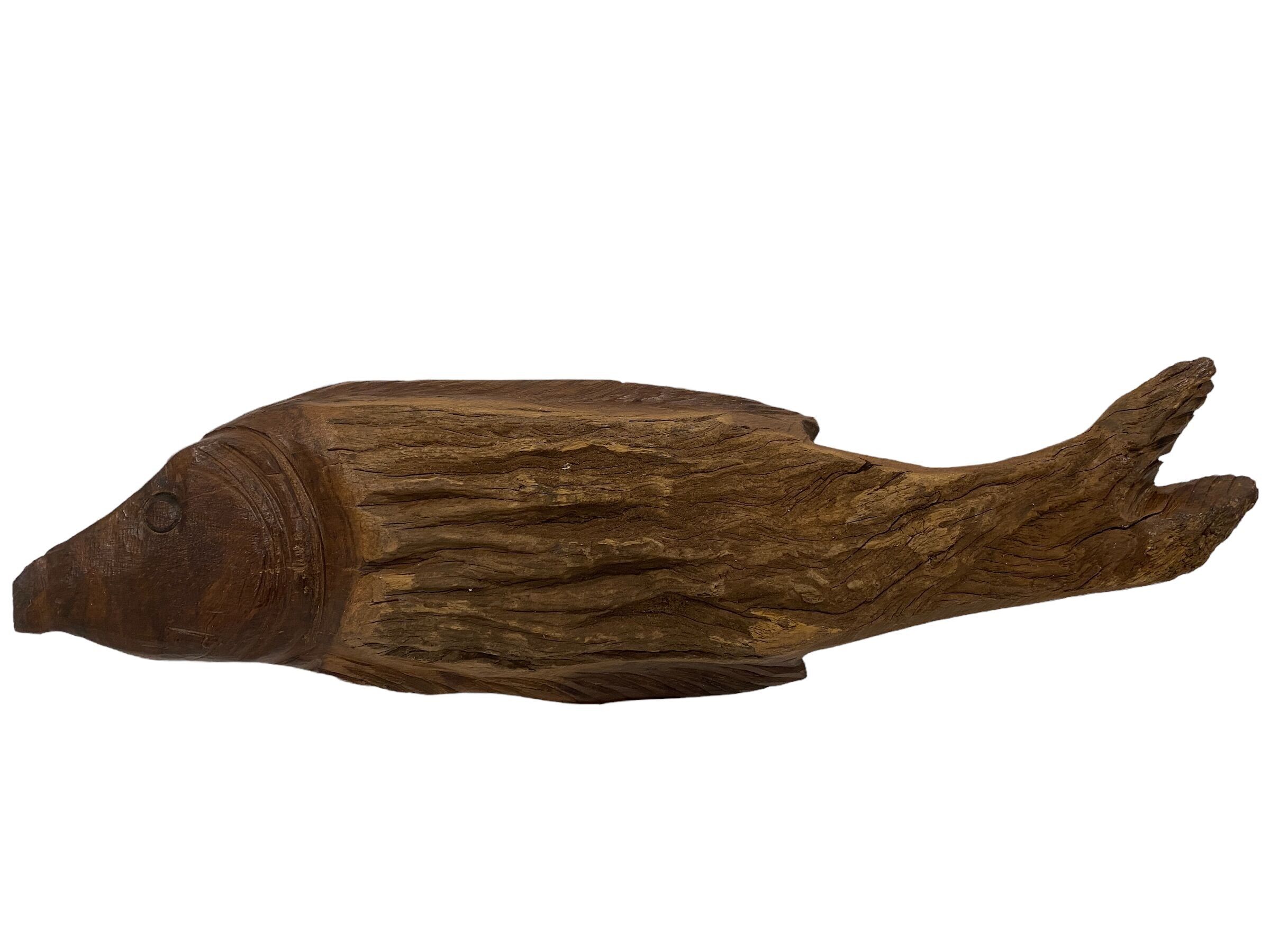 Poisson sculpté à la main en bois flotté - S (1107)
