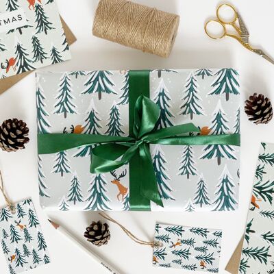 Juego de etiquetas y papel de regalo reciclable de reno y árbol de Navidad