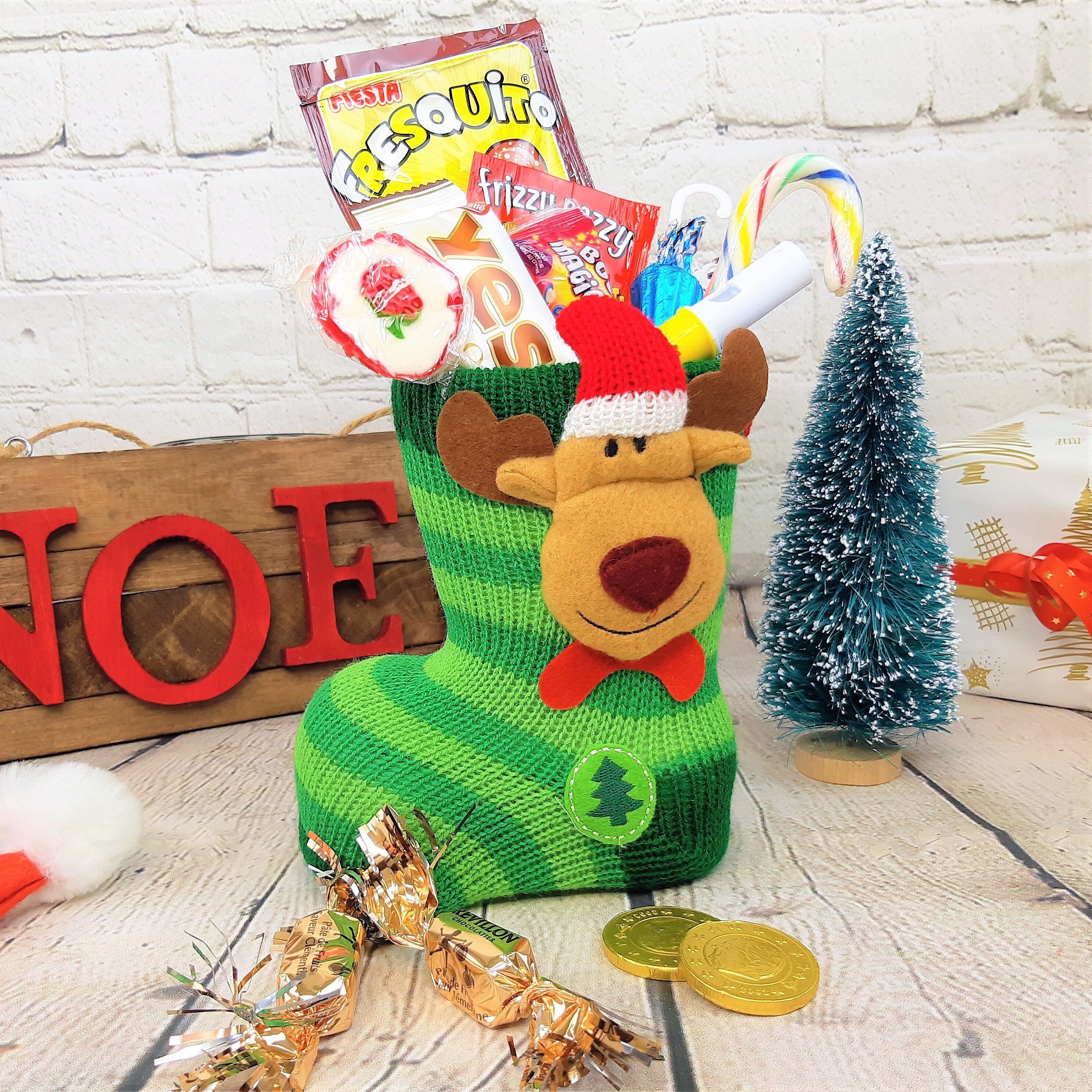 Stivale di Natale riempito di caramelle retrò