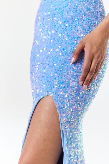 Robe longue bleu ciel à sequins et fente latérale 12